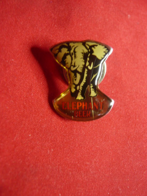 Insigna Reclama Bere Elephant - Carlsberg Danemarca ,h=1,7cm , metal si email foto