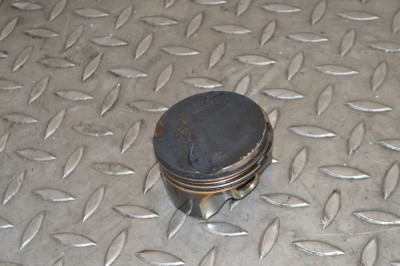 Piston VW GOLF VII Variant BA5, BV5 2018 OEM: 71L66A3 12320857 foto