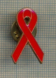 Y 867 INSIGNA - MEDICALA -CAMPANIE STOP SIDA - PENTRU COLECTIONARI