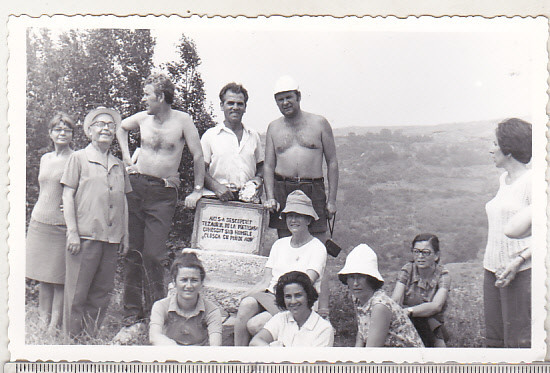 bnk foto Jud Buzau - Monument Tezaurul de la Pietroasa