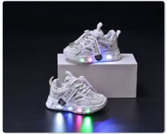 Adidasi albi cu luminite - Seika (Marime Disponibila: Marimea 22) foto