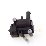 &Icirc;ncuietoare capac rezervor BMW 5 F10 2012 OEM: 7200674 | 10031542