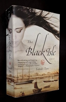 The Black Isle - Sandi Tan, fiction, paperback, Grand Central Publishing, Hachette foto