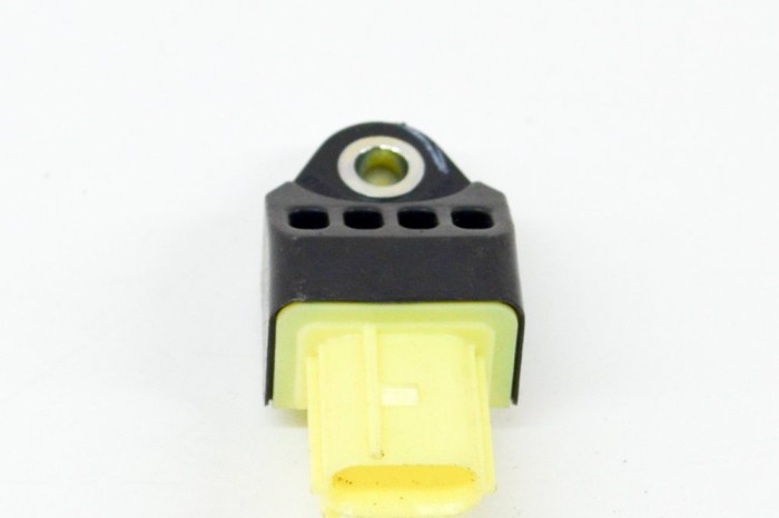 Senzor de impact lateral dreapta TOYOTA AURIS _E15_ 2010 OEM: 89831-75010 14481643