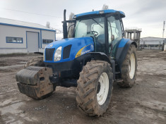 Tractor New Holland T6070 foto