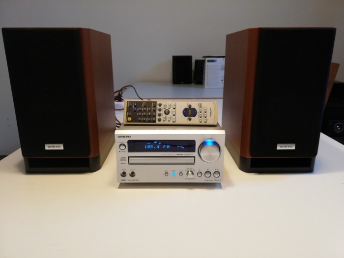 Combina ONKYO CR-515 (CD/Tuner/Amplificator/Boxe/Telecomanda) - Impecabila