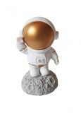 Cumpara ieftin Statueta decorativa, Astronaut pe asteroid, Auriu, 11 cm, DY202-7B