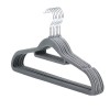 Set 5 Umerase Catifea Antiderapante Gri IdeallStore&reg; cu Carlig Rotativ, 45cm, Umerase Haine, Pantaloni, Accesorii