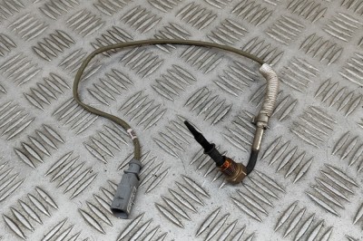 Senzor de temperatură gaze de eșapament VW PASSAT Variant B8 3G5 2020 OEM: 05L906088CA 30436291 foto