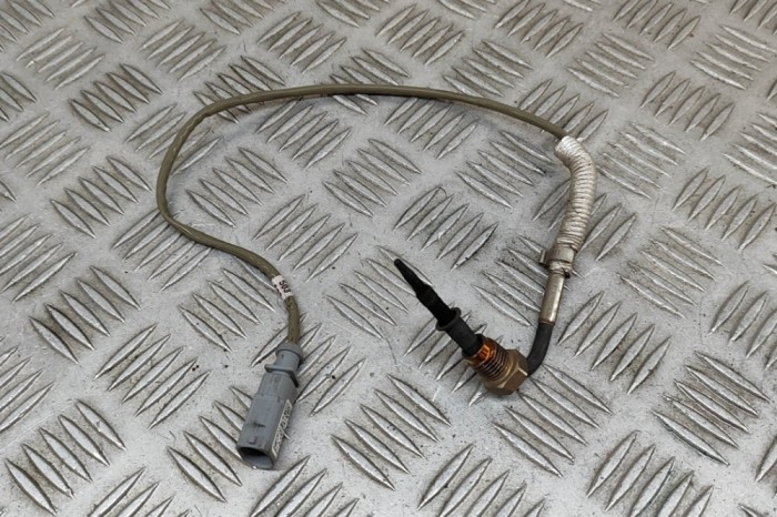 Senzor de temperatură gaze de eșapament VW PASSAT Variant B8 3G5 2020 OEM: 05L906088CA 30436291