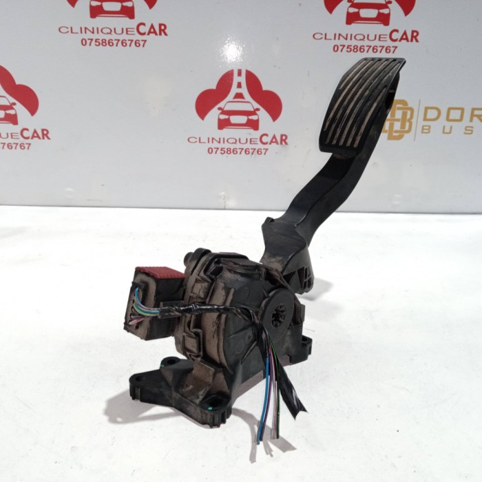 Pedala acceleratie Fiat Doblo Qubo