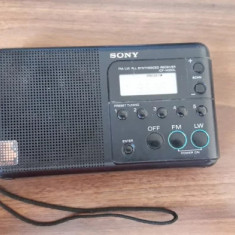 Sony ICF-M200 , FUNCTIONEAZA , SUNET CLAR SI TARE . ARE FM/AM .