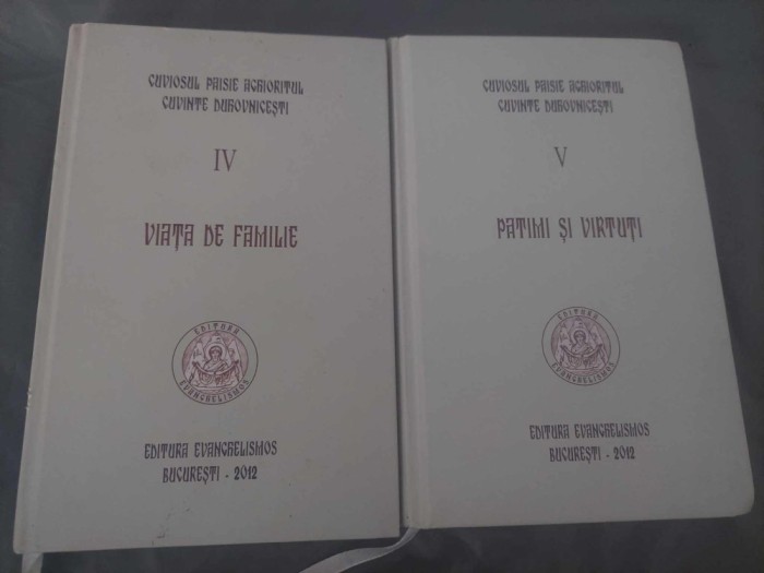 Cuviosul PAISIE ACRIORITUL-Cuvinte Duhovnicesti-VIATA DE FAMILIE 300 pag-PATIMI SI VIRTUTI-335 pag,Editura EVANCRELISMOS BUCURESTI 2012,-pret /buc