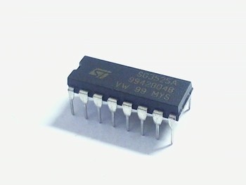 SG3525A IC foto