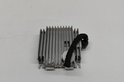 Amplificator de sunet PORSCHE Taycan 2022 OEM: 9J1035335J,9J1035335 | 31845109 foto