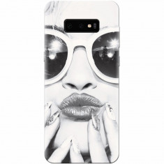 Husa silicon pentru Samsung Galaxy S10 Lite, Black And White Portrait Blonde Model In Fashion Sunglasses