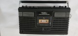 Radiocasetofon boombox CROWN CSC-630FW , MADE IN JAPAN , FUNCTIONEAZA RADIOCASETOFONUL SI RADIO FM .