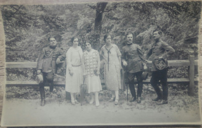 Fotografie de grup cu militari la Baile Herculane, 1925// foto tip CP foto