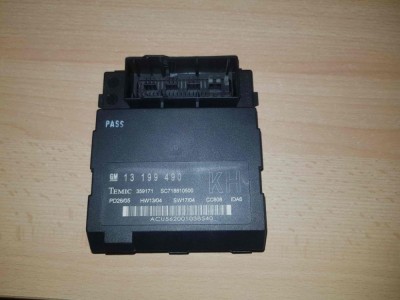 Calculator bord 13199490 KH Opel Vectra C foto