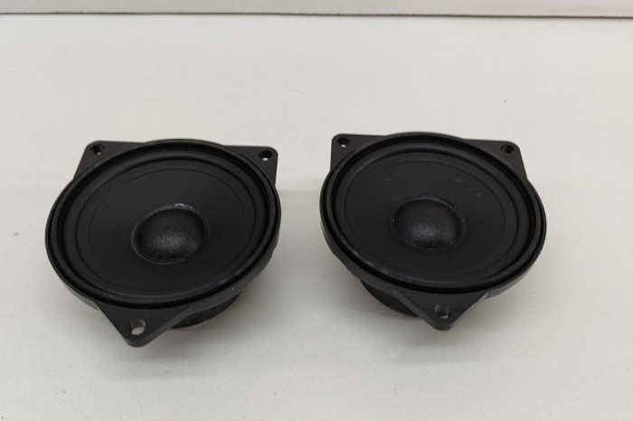 Difuzor ușă st&acirc;nga spate BMW X5 E70 2010 OEM: 9151864 | 25821436