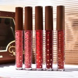 Set rujuri lichide &quot;be mine&quot; &acirc; 5 culori lucioase, rezistente la transfer, finish catifelat, cadou elegant, 14.4 x 10.9 cm