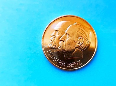 Medalie DAIMLER BENZ-1986-stare foarte buna!-40 mm. foto