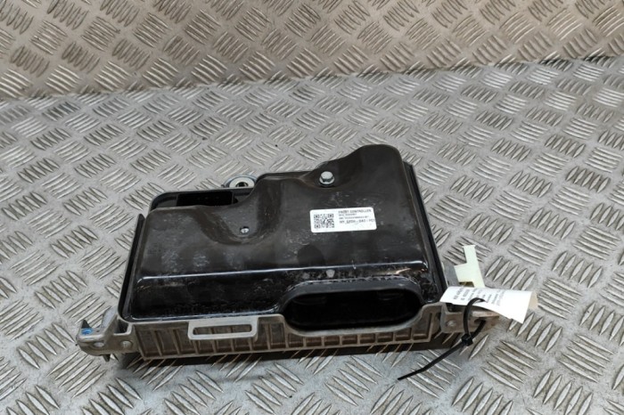 Modul de confort TESLA MODEL Y 2022 OEM: 1497327-00-B 26252365