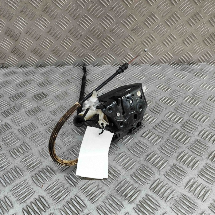 &Icirc;ncuietoare ușă dreapta față VW PASSAT Variant B7 365 2014 OEM: 3C1837016A 31048106