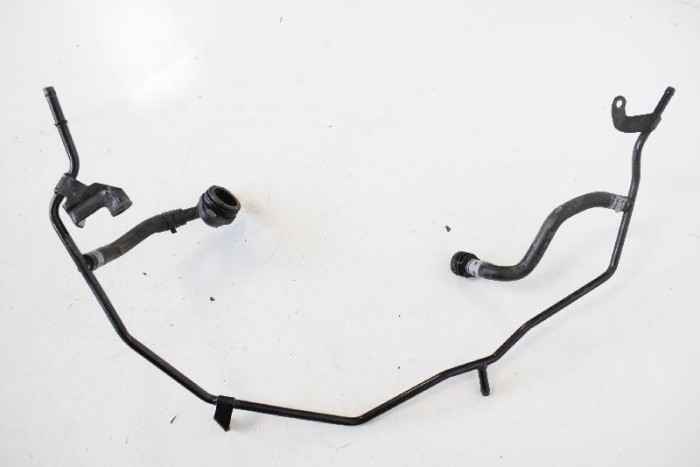 Furtun AUDI A3 8V1, 8VK 2013 OEM: 06K121132 3744892