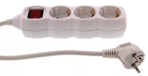 Prelungitor 3 prize 1.5m cu intrerupator 3500W 16A 3xG1.5mmp Well