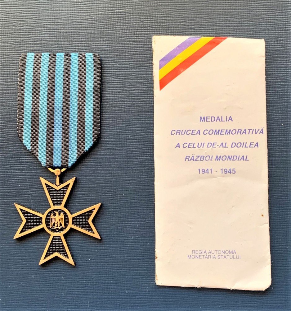 (2) MEDALIA "CRUCEA COMEMORATIVA A CELUI DEAL DOILEA RAZBOI MONDIAL