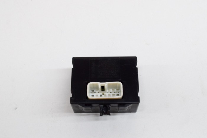 Alt modul de control LEXUS RX MCU15 2002 OEM: 89373-48010,068800-2700 15029779