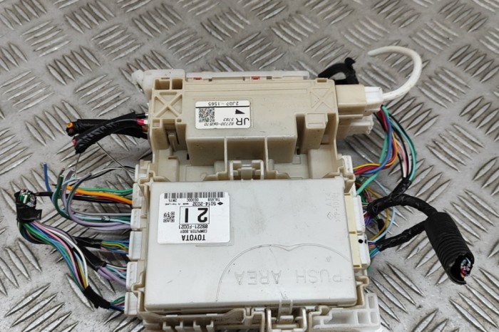 Modul de confort TOYOTA HILUX VIII Pick-up _N1_ 2023 OEM: 82730-0KB70,89221-F0021 29016141
