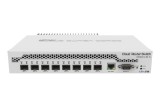 Cumpara ieftin Management Switch 1 x Gigabit, 8 x SFP+ - Mikrotik CRS309-1G-8S+IN