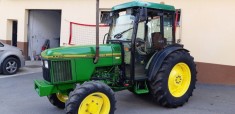 Tractor John Deere 5500