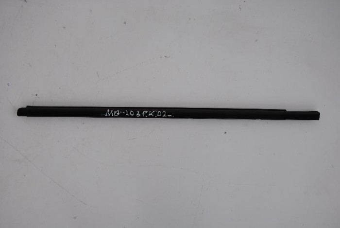 Chedar geam ușă st&acirc;nga față MERCEDES-BENZ C W203 2002 1438785