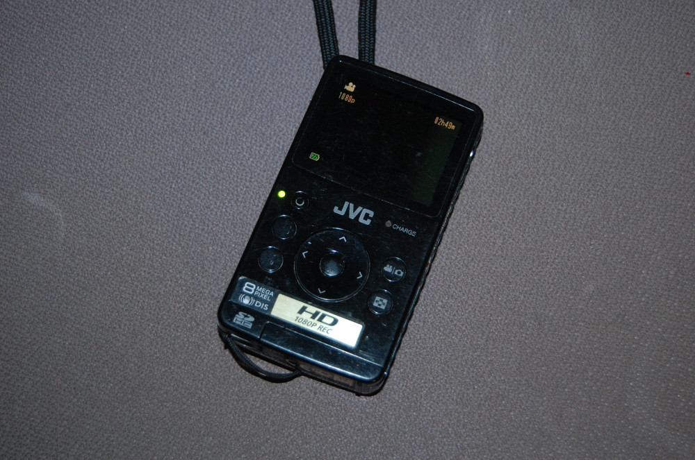 JVC PICSIO HD 1080P RECORDER HD MEMORY CAMERA model GC-FM1BE | Okazii.ro