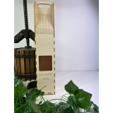 Cutie cadou pentru butelia de vin din placaj de plop 8 8 42 cm cu mesaj La Multi Ani!