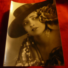 Fotografie a Actritei SUA -Lilian Gish (1893-1993) ,dim.= 17,7x23,3cm