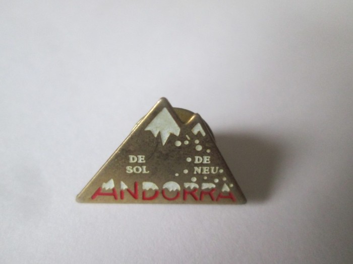 Andorra insigna colectie Andorra anii 90