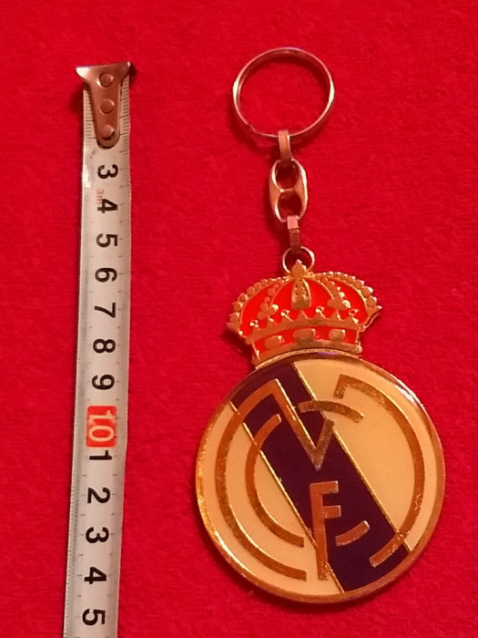 Breloc fotbal - FC REAL MADRID (dimensiuni f. mari-deosebit)
