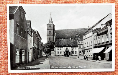 Bernau bei Berlin. Burgermeisterstrasse mit St. Marien - Necirculata foto