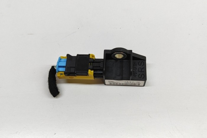 Senzor de impact st&acirc;nga față HONDA CR-V V RW 2021 OEM: 77970-TLA-A010-M4,5WK68051 | 30445502
