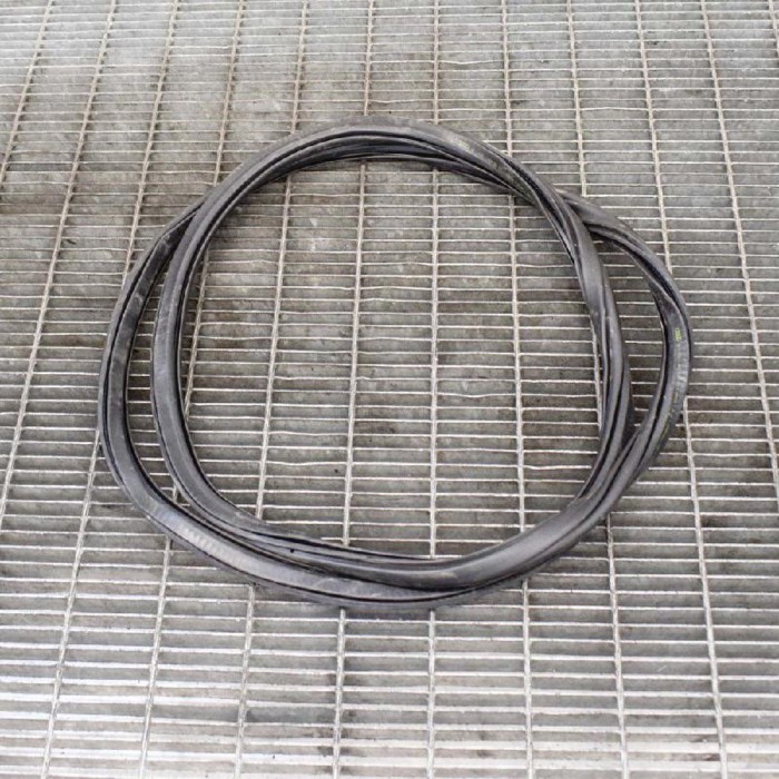 Garnitura ușă st&acirc;nga spate AUDI A6 4A2, C8 2018 OEM: 4K5833721 | 4145975