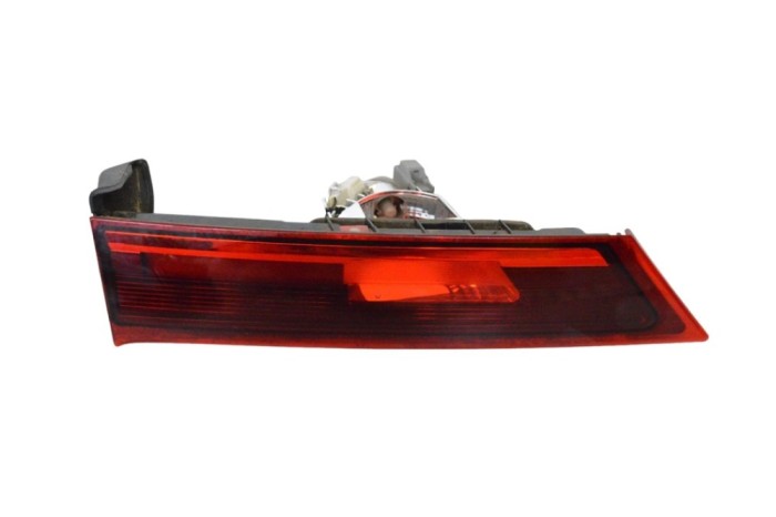 Proiector ceață st&acirc;nga spate VOLVO S90 II 2017 OEM: 31656779 24876696
