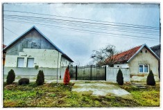 CASA VANZARE COM CERMEI JUD ARAD foto