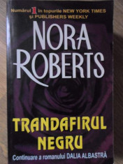 TRANDAFIRUL NEGRU-NORA ROBERTS foto