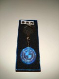 Cumpara ieftin Breloc Auto Cristal LED Logo BMW, 5 Culori, Baterii Rezerva + Cutie Cadou. Compatibil 36136791806, 36 13 6 791 806