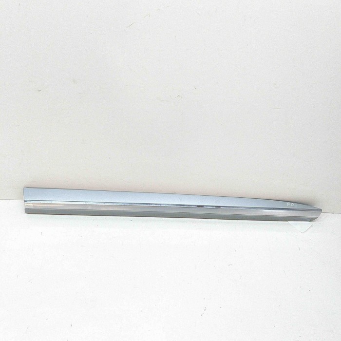 Bandou inferior ușă dreapta față VW ARTEON 3H7 2017 OEM: 3G8853970B