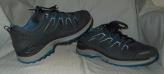 Adidasi LOWA gore-tex - nr 43 1/2 foto